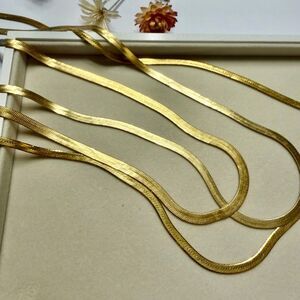 Vintage Elegant Gold Tone Herringbone Snake Chain Necklaces Set of 3